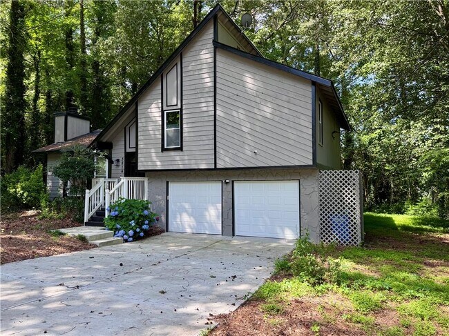 property at 3814 Whaley Ct SW