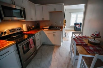 1227 W 22nd St in Cedar Falls, IA - Building Photo - Building Photo