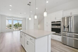 132 Keeper in Irvine, CA - Building Photo - Building Photo