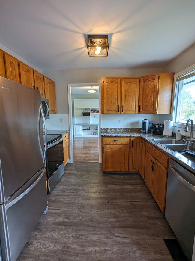 681-300-681 Vedder Crescent in Prince George, BC - Building Photo - Building Photo