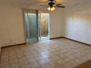 510 W Kavanagh Ave, Unit 510 W Kavanagh Ave in Tracy, CA - Building Photo - Building Photo