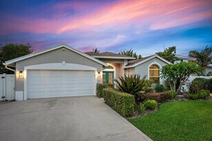 15129 Harriet Ave in Jupiter, FL - Building Photo