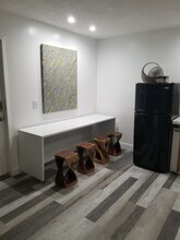 1585 Maxwell Ln in Deltona, FL - Foto de edificio - Building Photo