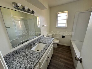 421 NW 89th St in Oklahoma City, OK - Building Photo - Building Photo