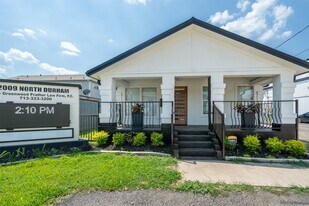 2009 N Durham Dr in Houston, TX - Building Photo