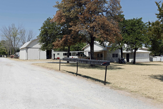 Circle C Mobile Home Community in Harrah, OK - Building Photo - Building Photo