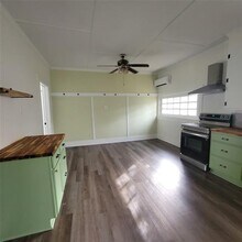 410 SW 3rd St in Kerens, TX - Building Photo - Building Photo