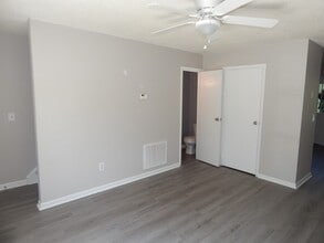 515 N Walnut St in Seneca, SC - Building Photo - Building Photo