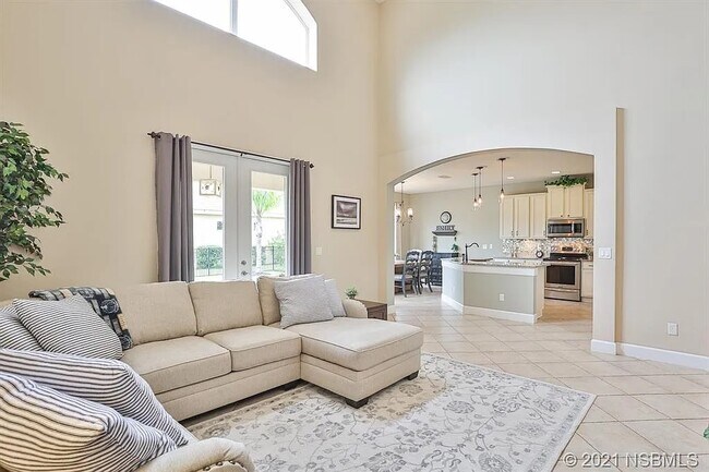 453 Venetian Villa Dr in New Smyrna Beach, FL - Building Photo - Building Photo