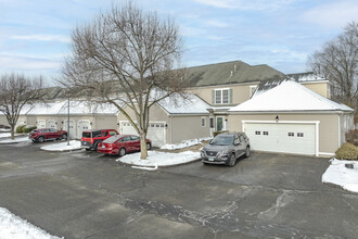 Whitney Park at Mt. Carmel in Hamden, CT - Building Photo - Building Photo