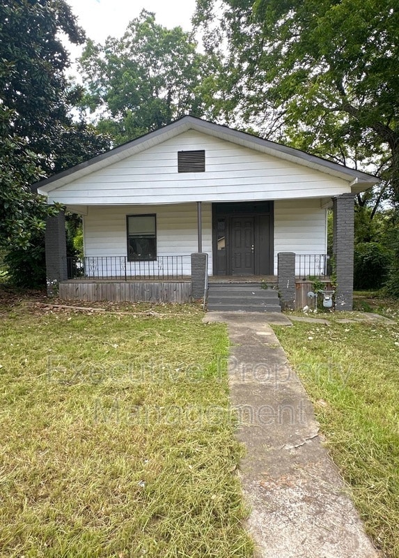 property at 528 Oregon St