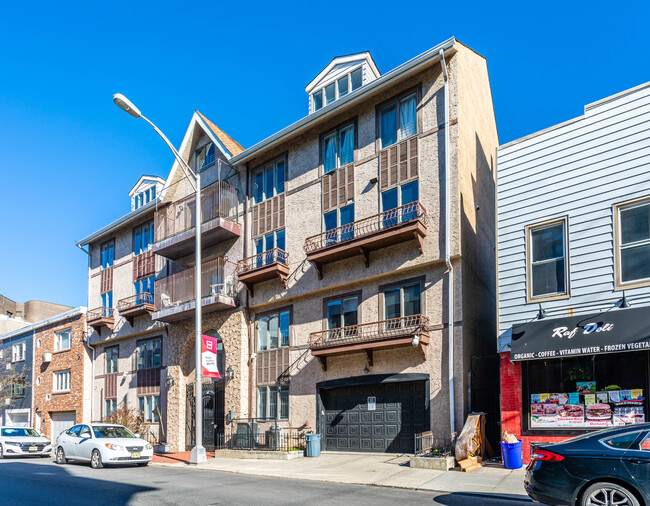 556 1st in Hoboken, NJ - Building Photo - Building Photo