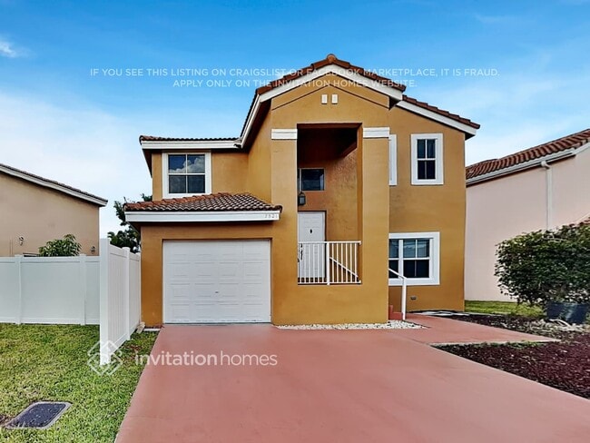 7521 Santa Monica Dr