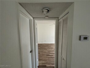 201 Santa Clara Dr in Naples, FL - Foto de edificio - Building Photo