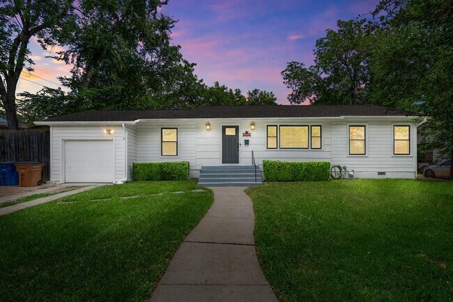 5805 Bull Creek Rd in Austin, TX - Building Photo - Building Photo