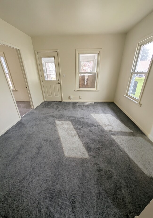 4428 Pengelly Rd in Flint, MI - Building Photo - Building Photo