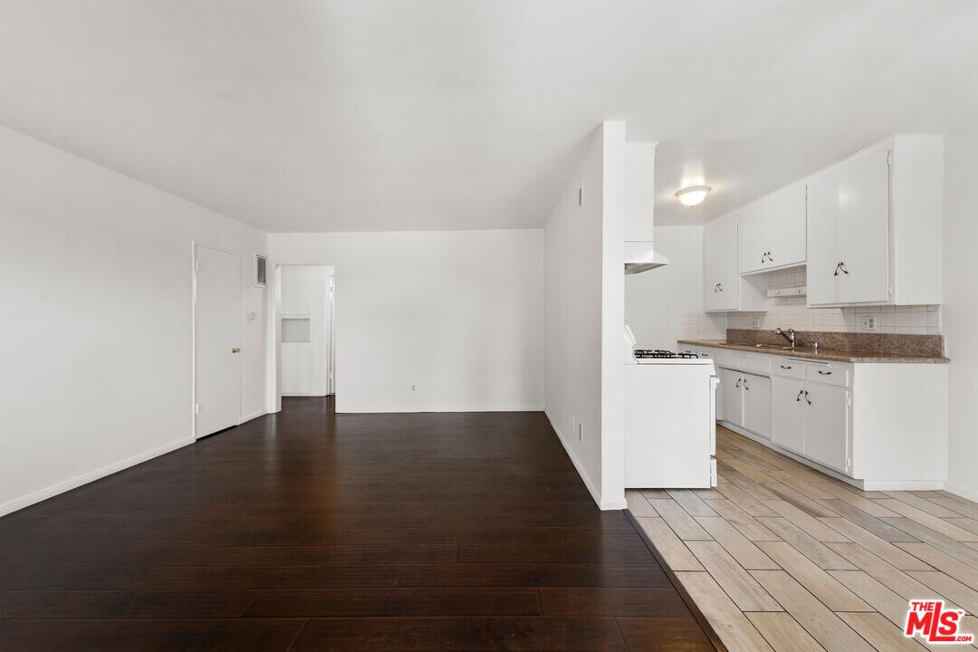 3355 S Canfield Ave in Los Angeles, CA - Building Photo