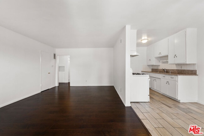 property at 3355 S Canfield Ave