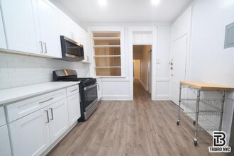 1308 2nd Ave in New York, NY - Building Photo - Building Photo