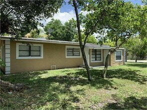 1729 NW 16th Ave in Fort Lauderdale, FL - Building Photo - Building Photo