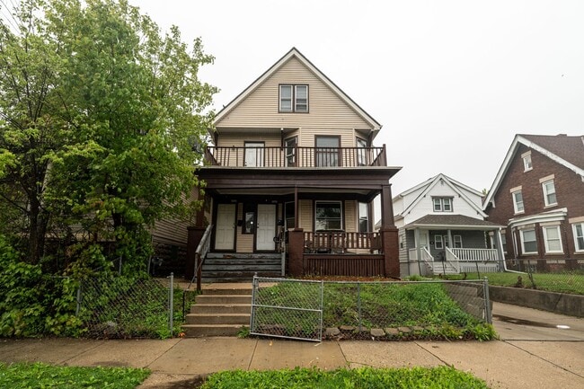 3345 N Richards St in Milwaukee, WI - Building Photo - Building Photo