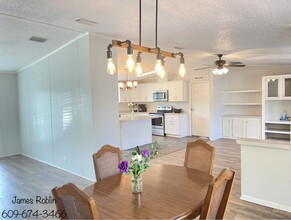 13510 Foxwood Height Cir E in Jacksonville, FL - Foto de edificio - Building Photo