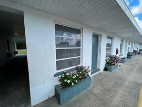 6480 Miami Dr in Indian Lake Estates, FL - Building Photo - Building Photo