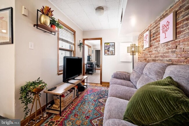 639 S Montford Ave in Baltimore, MD - Building Photo - Building Photo