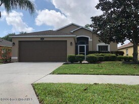 2061 Tiburon Ln in Melbourne, FL - Building Photo