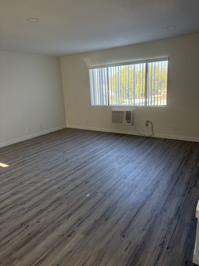 1357 Armadale Ave, Unit 108