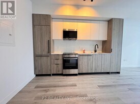 1635 Military Trail in Toronto, ON - Building Photo