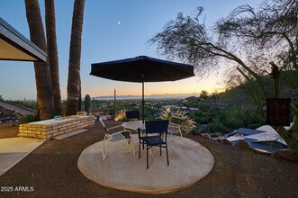 4016 E Flynn Ln in Paradise Valley, AZ - Building Photo - Building Photo