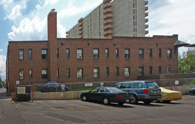 1060 Logan St in Denver, CO - Foto de edificio - Building Photo