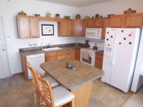 4510 Twain Cir in Ames, IA - Foto de edificio - Building Photo