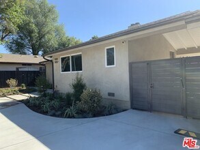 9254 Balcom Ave in Los Angeles, CA - Building Photo - Building Photo
