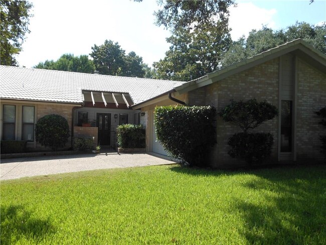 property at 2207 Boca Raton Dr