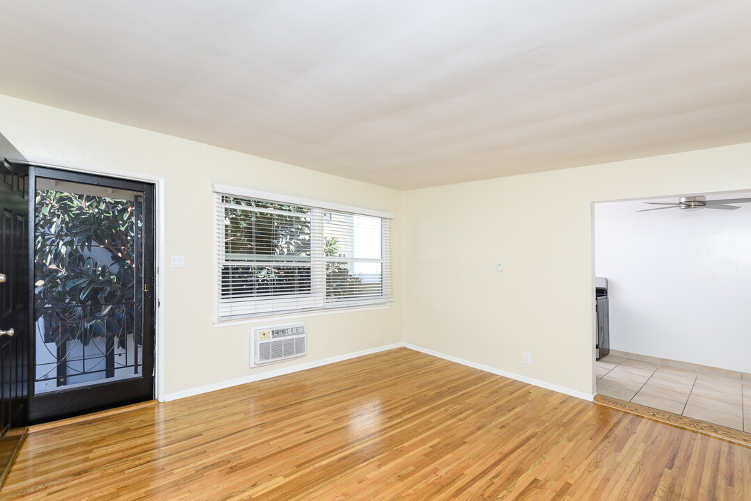 Durant Apartments in Beverly Hills, CA - Building Photo