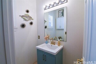 7018 Hawaii Kai Dr in Honolulu, HI - Building Photo - Building Photo