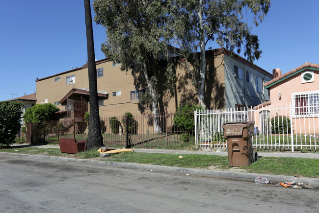 1035 W 92nd St in Los Angeles, CA - Building Photo - Building Photo