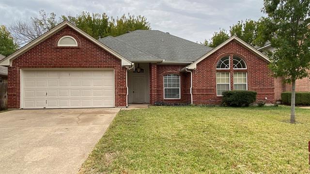 4102 Hideaway Dr in Arlington, TX - Building Photo