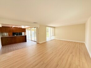 4126 Del Mar Ave in Long Beach, CA - Foto de edificio - Building Photo