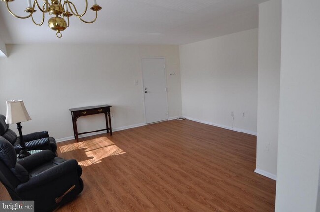3320 S 28th St in Alexandria, VA - Building Photo - Building Photo