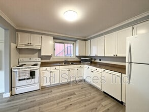 255 Blackhorne Dr in Kitchener, ON - Building Photo - Building Photo