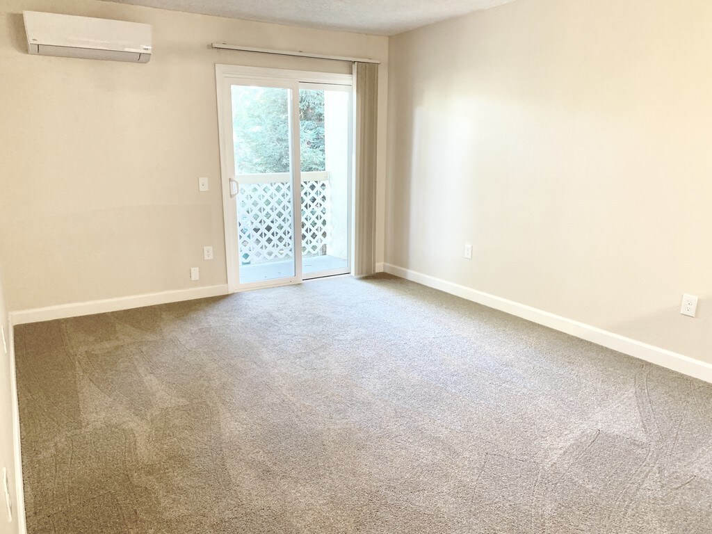 Del Dayo Senior Apartments in Carmichael, CA