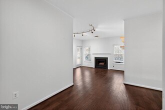 12016 Taliesin Pl in Reston, VA - Building Photo - Building Photo