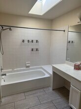 827 Shoreline Rd in Lake Barrington, IL - Building Photo - Building Photo