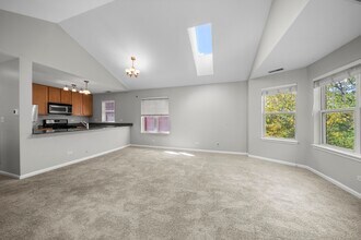 649 W Elm St in Chicago, IL - Building Photo - Building Photo