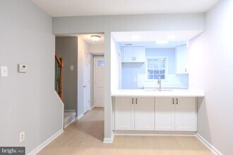 14470 Cool Oak Ln in Centreville, VA - Building Photo - Building Photo
