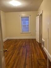 19 Rockwell St, Unit 1 in Boston, MA - Foto de edificio - Building Photo