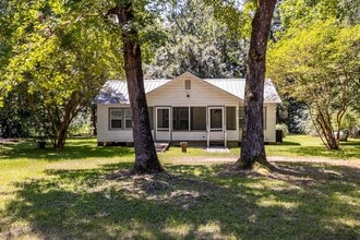 221 Bowen Loop in Cleveland, TX - Building Photo - Building Photo